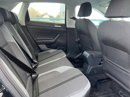 2018 Volkswagen Polo 1.0 TSI AUTO // FULL SERVICE HISTORY // 360 PARKING SENSORS // APPLE CARPLAY/ANDROID AUTO €15,900 thumbnail