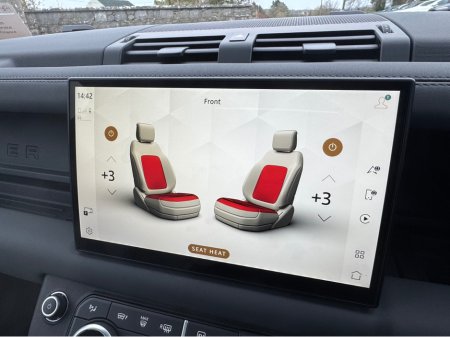 2025 Land Rover Defender P300e X-DYNAMIC SE URBAN SPEC PHEV AUTO €109,950 thumbnail