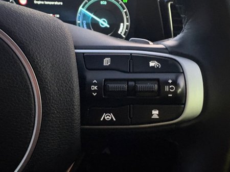 2025 Kia Sportage 251HEV Sportage, *warranty till 2032* *2 year AA* Touch Screen Infotainment System, Heated Steering Wheel, Rear Parking Sensors, Selectable Drive thumbnail