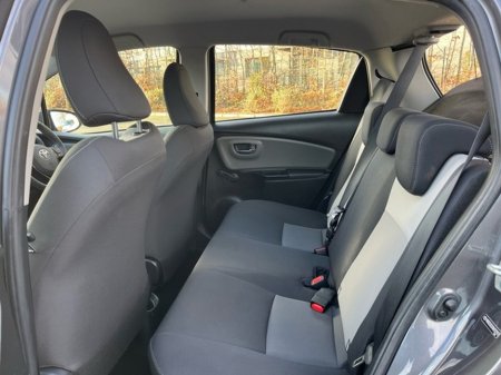 2019 Toyota Yaris YARIS HYBRID 5DR LUNA €17,950 thumbnail