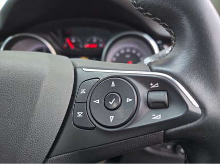 2018 Opel Insignia GRAND SPORT SRI 1.6 1 136PS 5DR €12,950 thumbnail