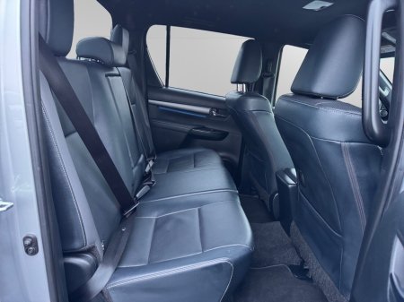 2024 Toyota Hilux *NO VAT* 2.8 INVINCIBLE AUTO #319 €51,999 thumbnail