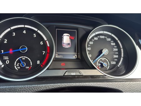 2015 Volkswagen Golf GOLF R 300BHP / AUTO / DSG / 4MOTION / LEATHER / 12MONTH WARRANTY / 90,000 €24,900 thumbnail