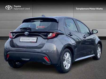 2024 Toyota Yaris YARIS 1.5 HYBRID LUNA €27,500
