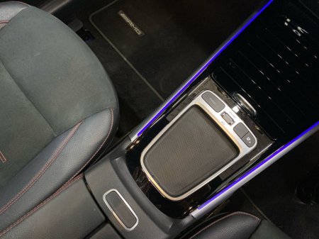 2024 Mercedes-Benz GLB GLB 200 D AMG Pack & Panoramic Sunroof 5 Seater €52,950 thumbnail