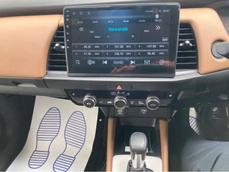 2020 Honda Fit 1.5i Petrol Hybrid Automatic Luxe Model €19,950 thumbnail