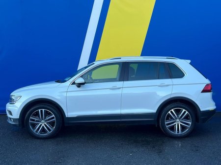 2018 Volkswagen Tiguan HIGHLINE 2.0 TDI 4MOTION // LEATHER HEATED SEATS // DIGITAL CLUSTER //360 SURROUND PARKING CAMERAS €26,900