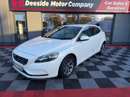 2015 Volvo V40 VOLVO 2.0 DIESEL  5DR AUTO 40 SERIES , FINANCE FROM €45 p/w & €2,950 , SERVICE , NCT , WARRANTY , ELECTRIC MEMORY SEATS , TIP TRONIC , CRUISE CONTROL , PARKING SENSORS , €10,950