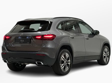 2026 Mercedes-Benz GLA Class GLA200 Progressive Line + €68,330