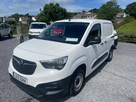 2021 Opel Combo  €11,650
