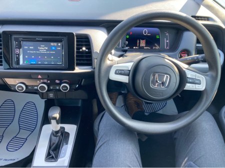 2020 Honda Fit 1.5i Petrol Hybrid Automatic €18,250 thumbnail