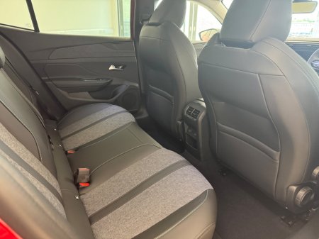 2025 Peugeot 408 1.2 Puretech 130bhp Auto Allure €41,500