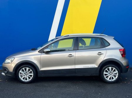 2015 Volkswagen Polo CROSS 1.2 TSI // DIGITAL CLIMATE CONTROL // 16