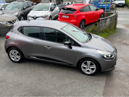 2017 Renault Clio Ideal starter car €10,700