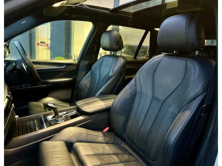 2017 BMW X5 7 SEAT XDRIVE MSPORT SUNROOF €32,450 thumbnail