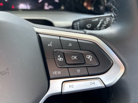 2025 Volkswagen Golf GOLF EDITION 75 2.0 TDI 116HP €31,975 thumbnail