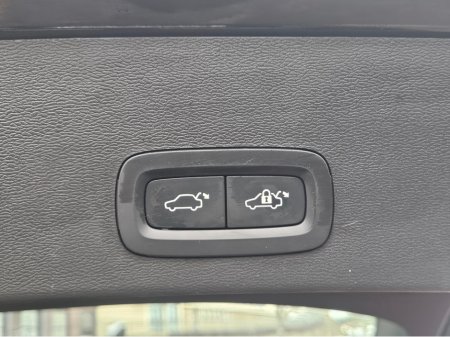 2023 Volvo XC40 PHEV T4 PLUS BRIGHT 5DR A AUTO €30,950 thumbnail