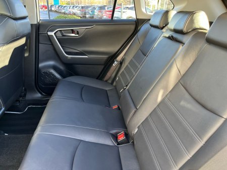 2023 Toyota Rav4 2.5 Hybrid AWD-i Platinum €44,950