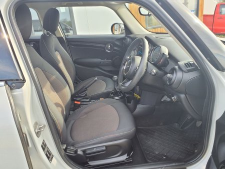 2018 MINI Cooper Cooper II Hatchback 5Dr *From Only €68 Per Week* €14,950 thumbnail