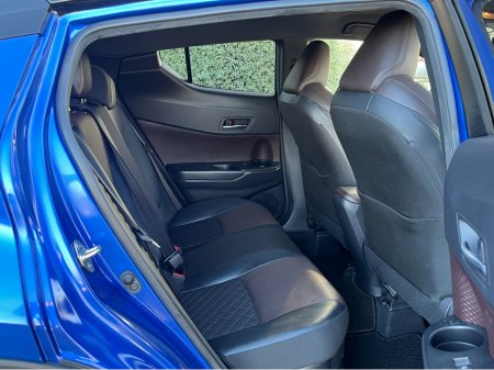 2019 Toyota C-HR SOL HYBRID AUTMATIC 1.8 PETROL //HALF LEATHER HEATED SEATS//REVERSE CAMERA//KEYLESS ENTRY//ADAPTIVE CRUISE CONTROL// €21,950 thumbnail