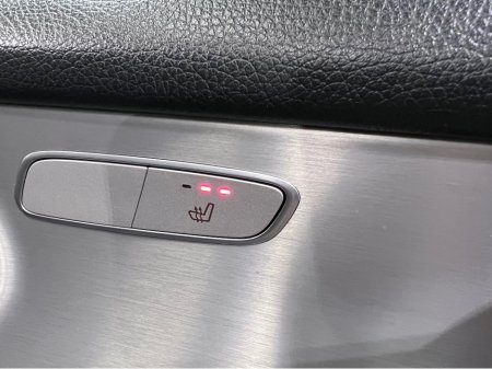 2020 Mercedes-Benz GL Class 200 D COUPE 5DR AUTO €38,900 thumbnail