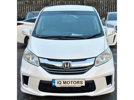 2015 Honda Freed 1.5 Petrol Hybrid Petrol 6 Seater Android Auto/CP €10,495