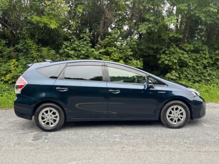 2018 Toyota Prius 7 seater self charging hybrid €18,995