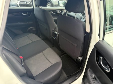 2015 Nissan Qashqai 1.2 PET SV E6 4DR €9,450 thumbnail