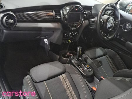 2020 MINI Hatch Cooper Classic Auto €15,880 thumbnail