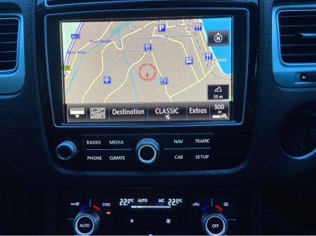 2016 Volkswagen Touareg CV 3.0 TDI 262BHP V6 5DR AUTO 5 SEATER COMMERCIAL**//**ELECTRIC TOWBAR**//**€333 ROAD TAX**//**FULL LEATHER**//**PANAROMIC ROOF**//**DOE 09 2026**//**PEARL WHITE**//**HEATED SEATS! €19,995 thumbnail