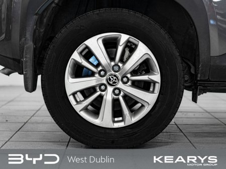 2024 Toyota Yaris Cross 1.5 Hybrid Luna €28,890 thumbnail