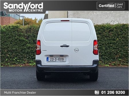 2022 Opel Combo 1.5 Turbo D 100PS Energy €11,341 thumbnail