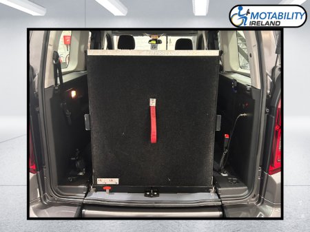 2022 Opel Combo Wheelchair Accessible €37,995 thumbnail