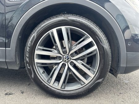2022 Volkswagen Tiguan 2.0 TDI 150HP Elegance €34,975 thumbnail