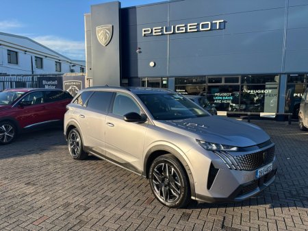 2025 Peugeot 5008  €44,950