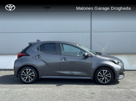 2021 Toyota Yaris 1.5 Hybrid Luna Sport Call Now 041 980 2420 €20,950
