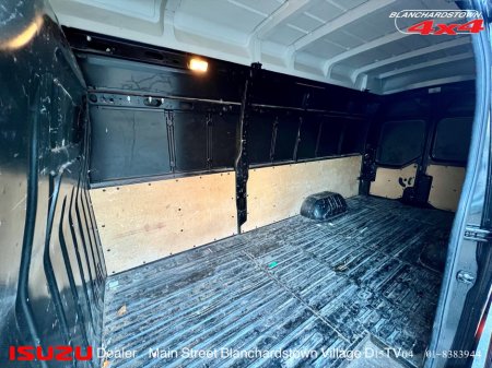 2023 Renault Master RWD LHL VAT QUALIFIED FINANCE ME €32,900 thumbnail