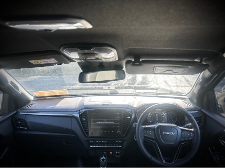 2026 Isuzu D-MAX 2025 MODEL RANGE LSE AUTO WITH CANOPY 5 SEATER €333 ROAD TAX €60,300