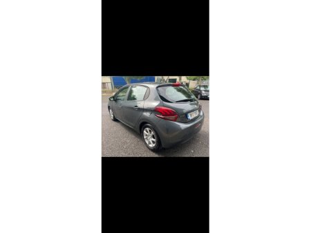 2018 Peugeot 208 1.2 PureTech 82bhp Active 3 dr €10,900