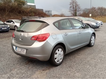 2012 Vauxhall Astra 1.4 I 5DR €3,900