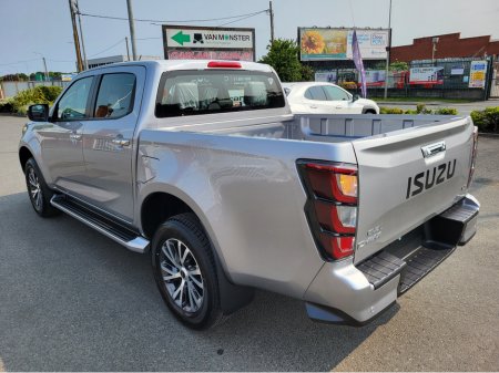 2026 Isuzu D-MAX (5yr warranty) 1.9 Turbo diesel double cab 001679 €45,999 thumbnail