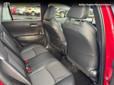 2025 Toyota Corolla Cross COROLLA CROSS 1.8 SOL €42,500 thumbnail