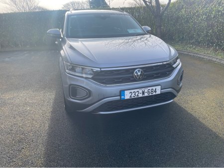 2023 Volkswagen T-Roc LIFE 1.0 TSI MANUAL 6SPEED FWD 110HP 5 €31,000
