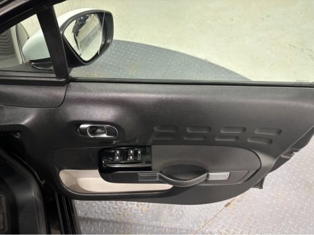 2023 Citroen C3 C-SERIES EDITION 1.2 PETROL 5-DOOR**SAME DAY FINANCE ARRANGED** €17,900 thumbnail