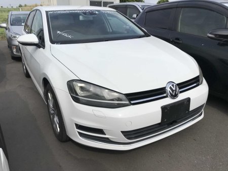 2016 Volkswagen Golf HIGHLINE AUTOMATIC 1.4 PETROL //LOW MILES//KEYLESS ENTRY//REVERSE CAMERA//ADAPTIVE CRUISE CONTROL//