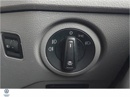 2022 Volkswagen Crafter VAN 35 2.0TDI 177BHP MEDIUM WHEEL BASE HIGHLINE AUTOMATIC 4-MOTION WITH TOWBAR & HEATED SEATS (VAT INVOICE) €32,516 thumbnail