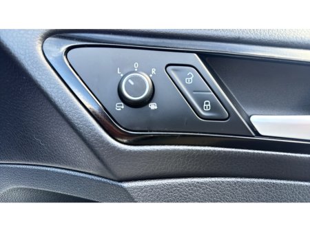 2015 Volkswagen Golf GOLF R 300BHP / AUTO / DSG / 4MOTION / LEATHER / 12MONTH WARRANTY / 90,000 €24,900 thumbnail