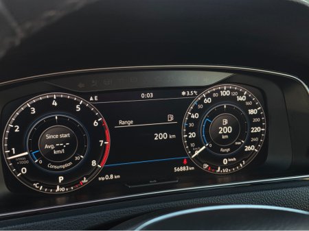 2019 Volkswagen Golf FULL CREAM LEATHER SEATS  ELECTRIC HEATED SEATS SAT NAV PACK - VIRTUAL CLOCKS -REVERSE CAMERA - NAVIGATION - CARPLAY - ANDROID AUTO- BLIND SPOT REAR TRAFFIC ASSIST - DISCOVER PRO €21,950 thumbnail