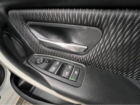 2017 BMW 3 Series BMW 3-Series 320d sport M-Performance Styling €23,800