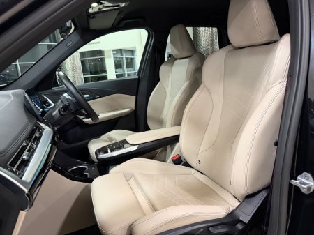 2025 BMW X1 25e M-SPORT PRO X-DRIVE=IVORY LEATHER//HUGE SPEC//AS NEW=2 YEAR BMW WARRANTY=TAILORED FINANCE PACKAGES AVAILABLE=TRADE IN'S WELCOME €53,995 thumbnail